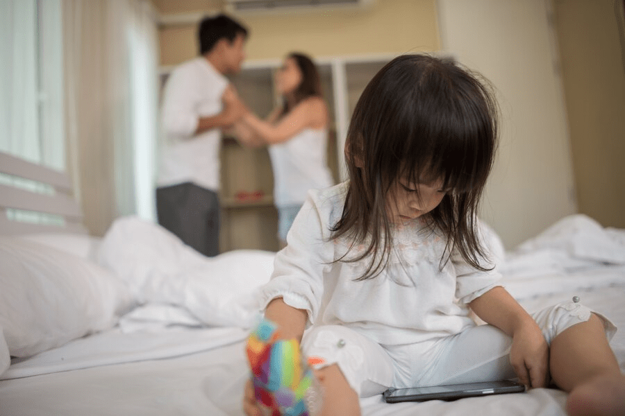 Pola Asuh yang Tidak Terlibat (Uninvolved Parenting)